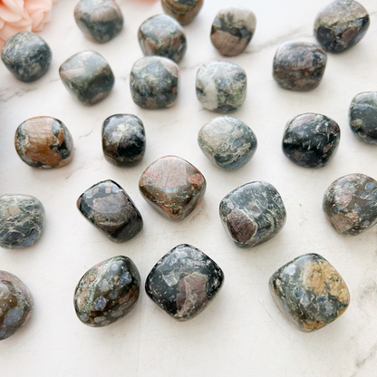 Que Sera Tumbled Stones