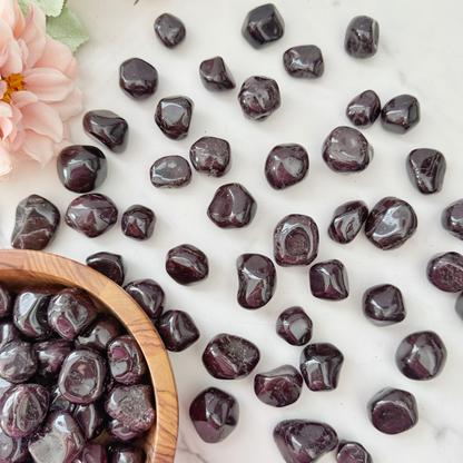 Garnet Tumbled Stones